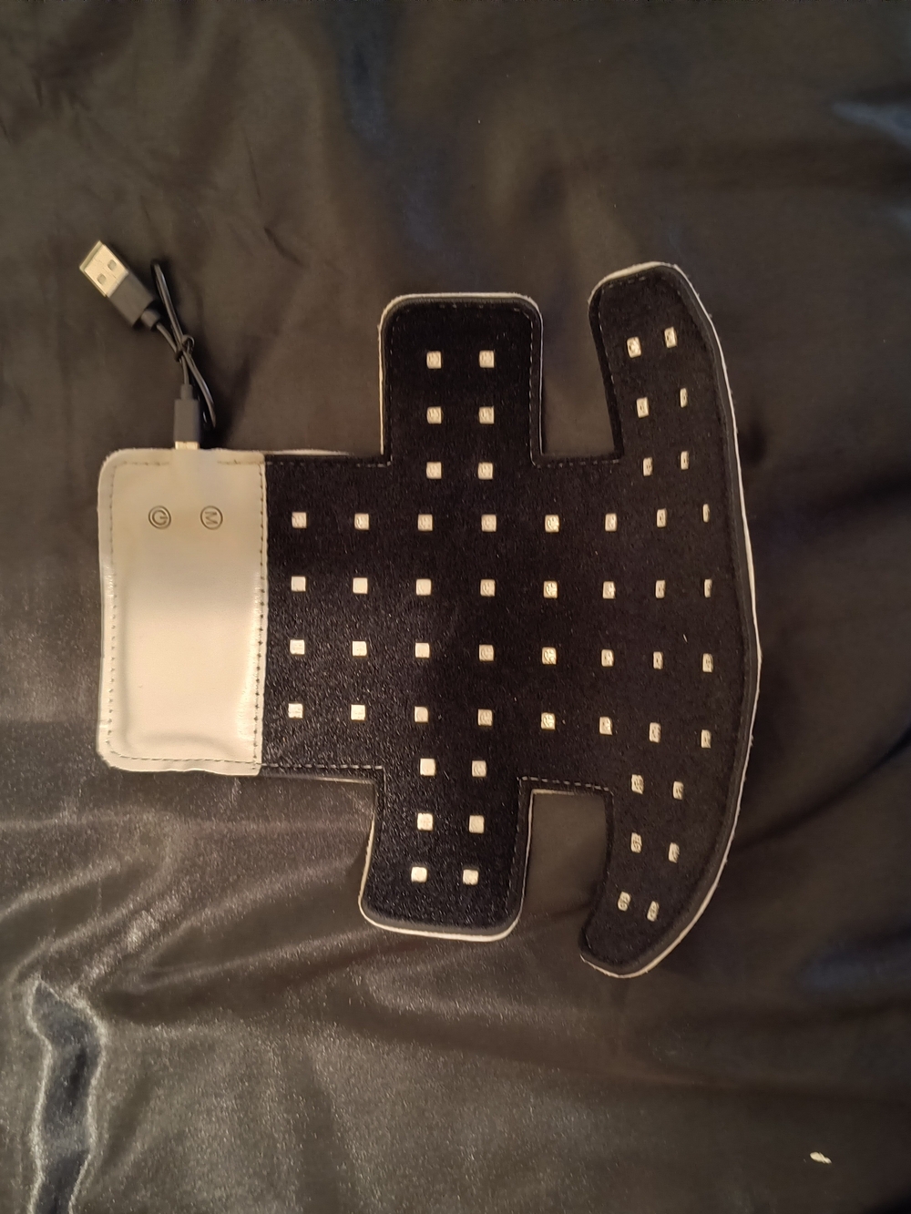 Black USB FDA Approved Lazer Hair Treatment System.